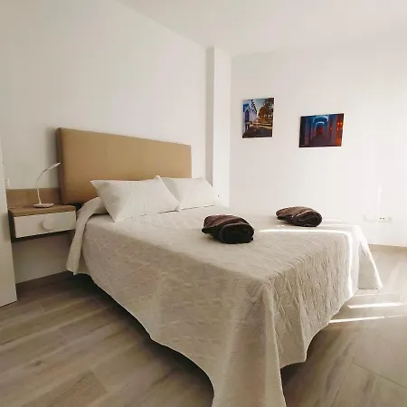 Sun Bronce A Centro Apartment *